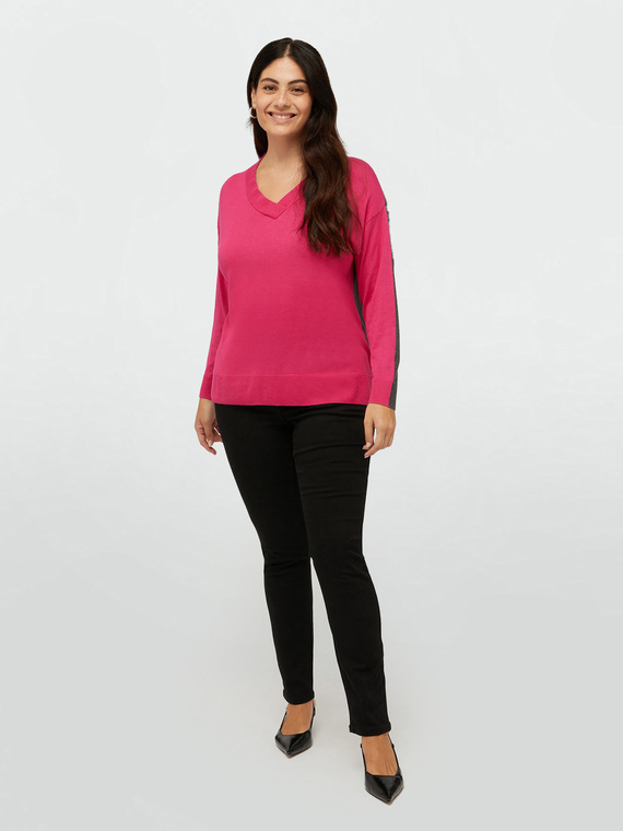 Two-colour sweater with V-neck