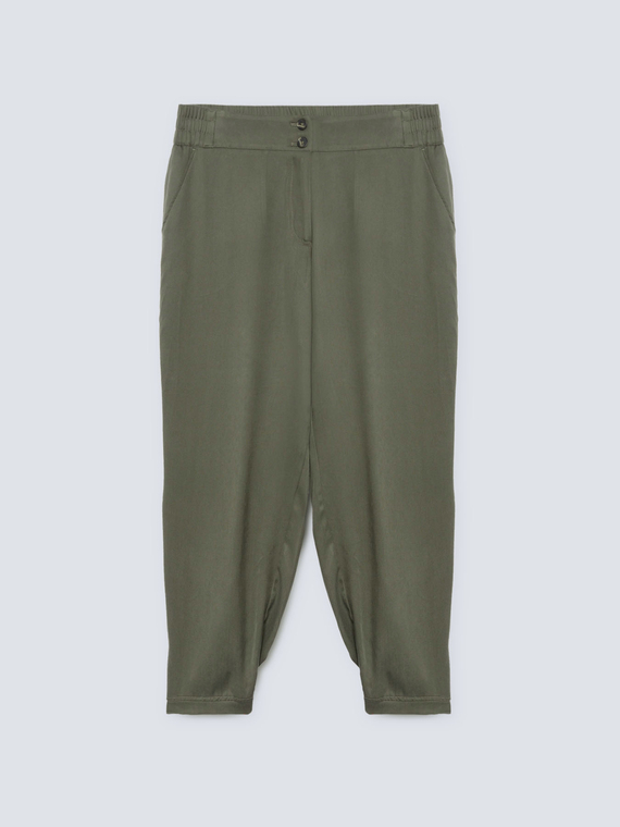 Pantalones de corte zanahoria