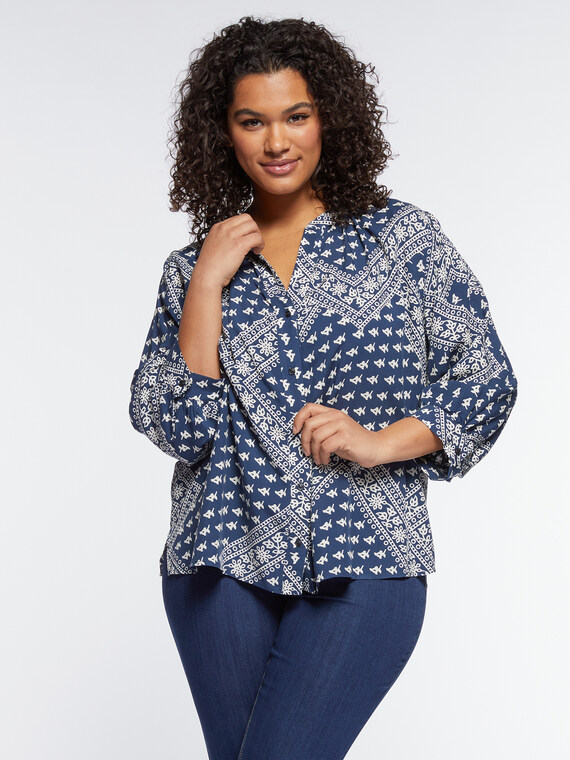 Loose bandana print shirt