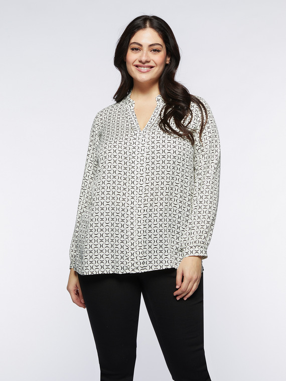 Blouse with geometric print