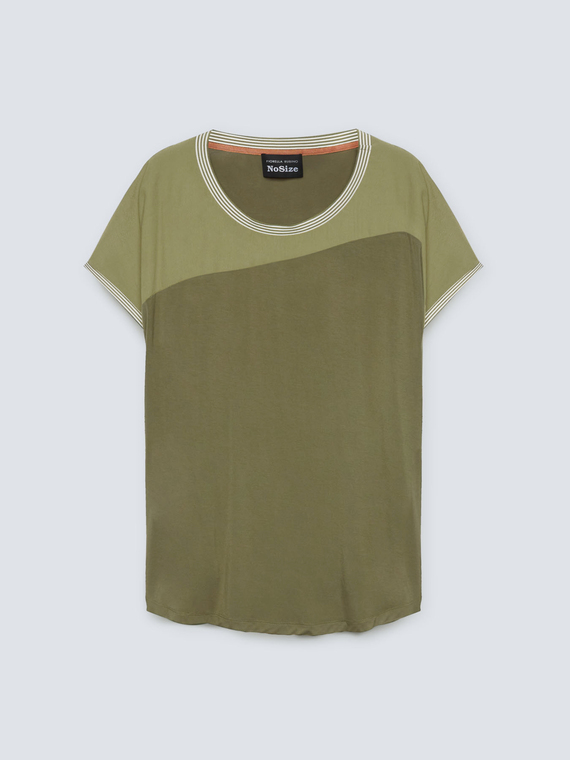 T-shirt in doppio tessuto con scollo a righe