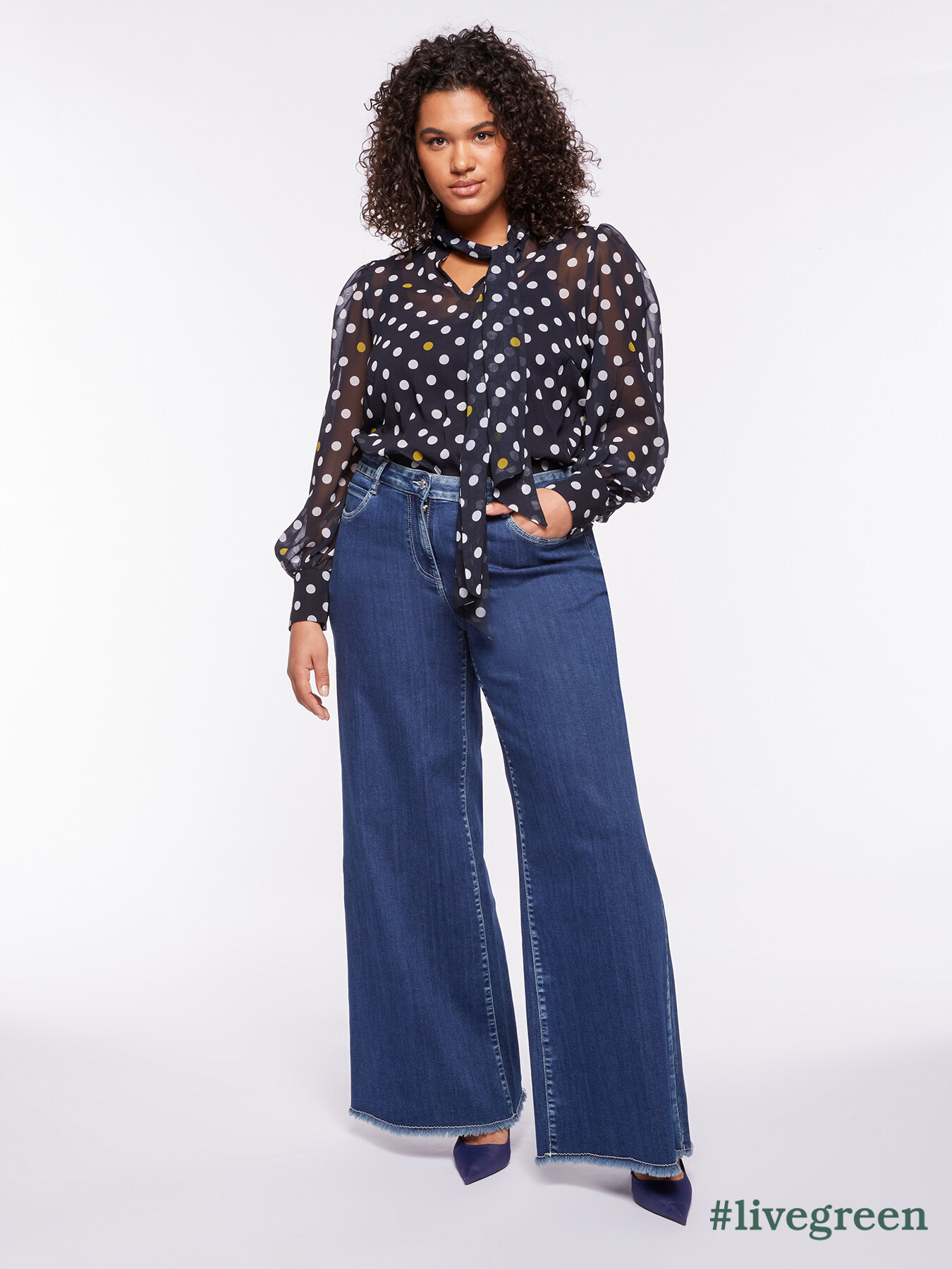 Flare Jeans mit weitem Bein image number 0