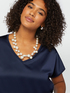 Necklace with oversized pearls image number 0