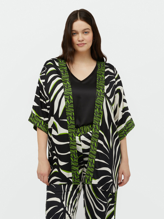 Kimono with foliage print