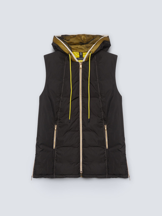 Sleeveless down jacket