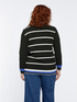 Gestreifter Cardigan mit diagonalem Verschluss image number 1