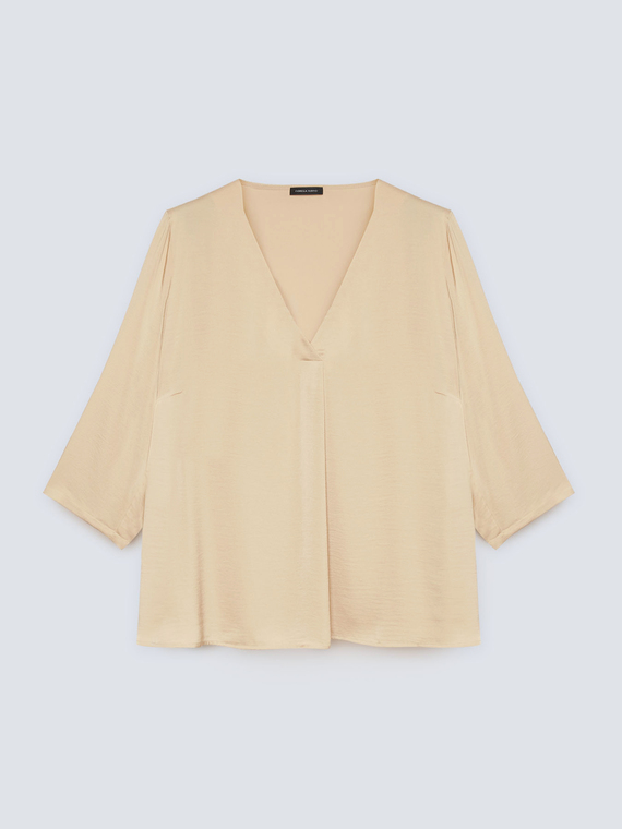 Blusa in raso con piega davanti