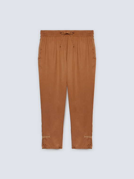 Pantalon carrot avec lacets à la taille