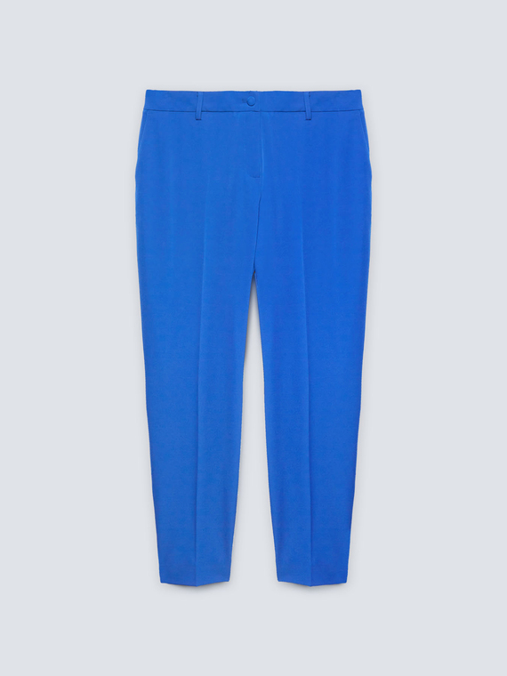 Trousers in fluid fabric