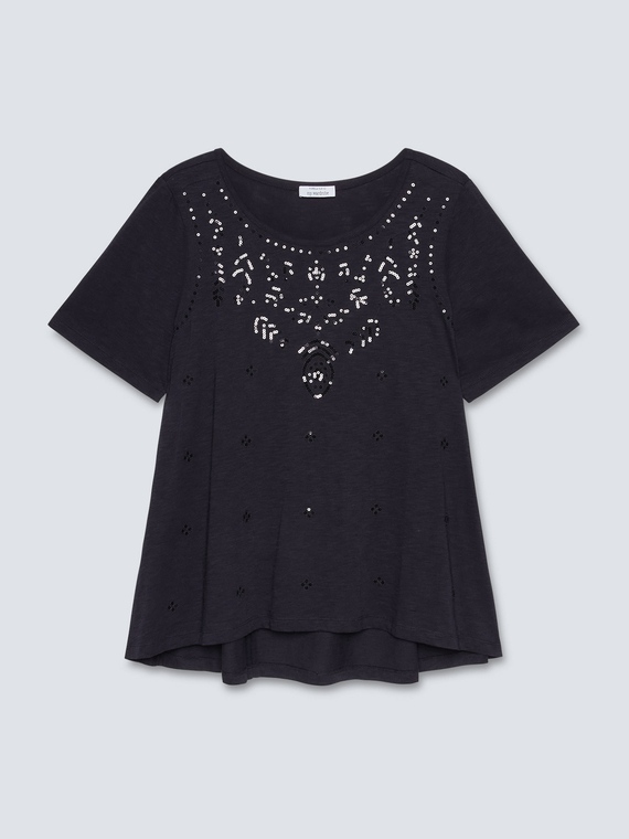 T-shirt with embroidery