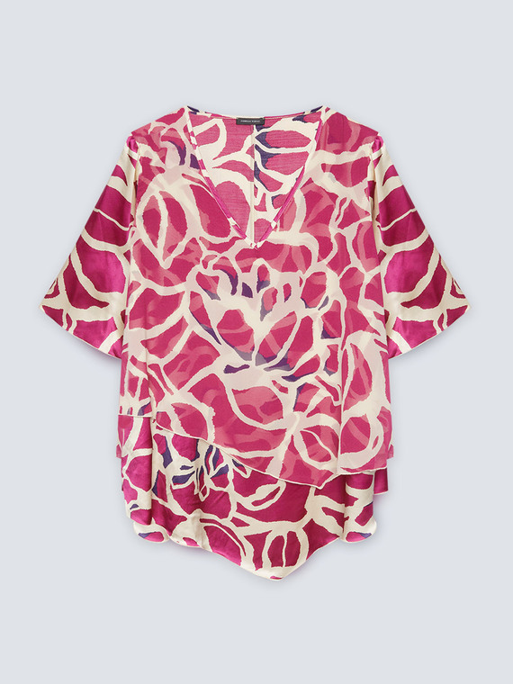 Blusa estampada con superposiciones