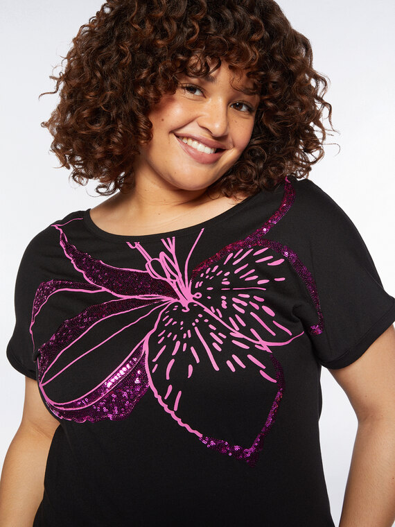 T-shirt with jumbo embroidered flower